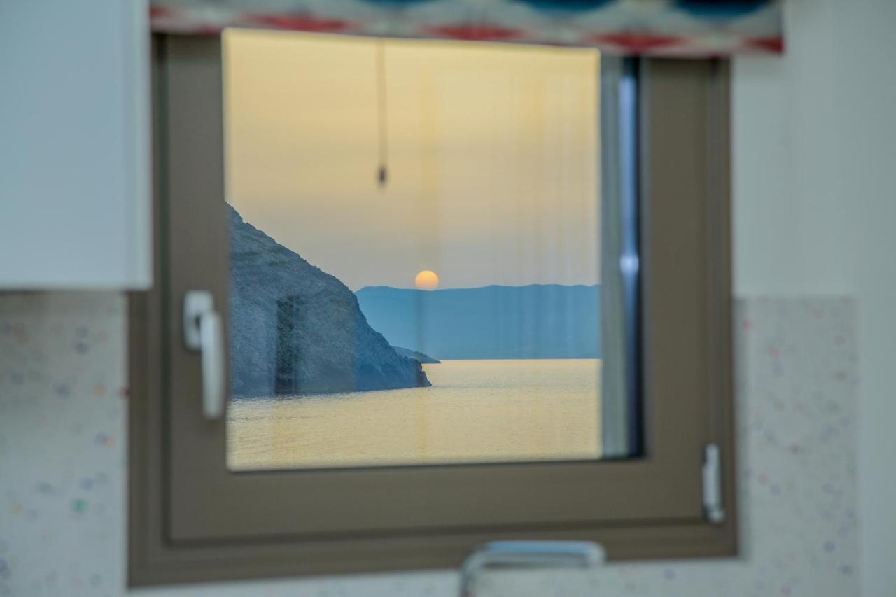 Almyra Seaside House Mókhlos Ngoại thất bức ảnh